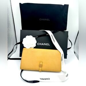 CHANEL Long Wallet, Comes with everything you see, dust bag is velvet. Pre love